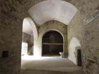 Nave hacia los pies del templo