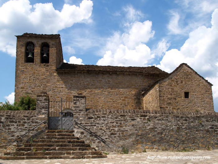 L�PIDA A LA IZQUIERDA DE LA PUERTA DEL MURO SUR