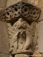 CAPITEL DEL LADO OESTE