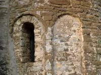 DETALLE DEL ARRANQUE DEL �BSIDE NORTE. ACCESO A LA SACRIST�A