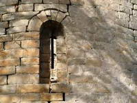 INTERIOR HACIA LOS PIES DEL TEMPLO. DESPLOME DE TECHUMBRE