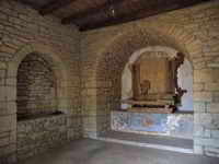 Interior. Cabecera actual e interior de la portada sur