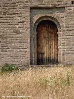 PUERTA MOZ�RABE REHUNDIDA, EN MURO SUR