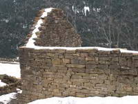 MURO NORTE Y MURO DE CABECERA