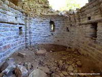 INTERIOR DE LA CRIPTA, HACIA CABECERA
