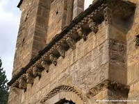 INSCRIPCI�N Y CANECILLOS HISTORIADOS