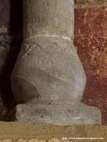 BASA DE COLUMNA ABSIDAL