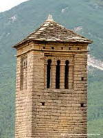 REMATE DE LA TORRE. VENTANALES MOZ�RABES