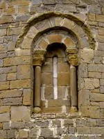 PUERTA EN MURO SUR