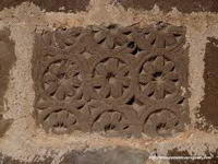 SILLAR DEL LADO SUR DEL �BSIDE, CON DECORACI�N.