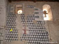 MURO SUR. PINTURAS GEOM�TRICAS