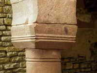 SALMER, CAPITEL Y ARRANQUE DE LA COLUMNA MONOL�TICA