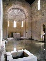 INTERIOR EN LA PRIMAVERA DE 2001