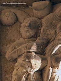 INTERIOR DE LA SALA OCULTA SOBRE EL CRUCERO: CAPITEL DEL MAESTRO DE DO�A SANCHA-DETALLE DE SAN JOS�