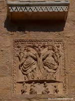SANTAS NUNILO Y ALODIA, SOBRE LA PUERTA ANTERIOR