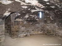 INTERIOR DE LA CRIPTA HACIA LA CABECERA