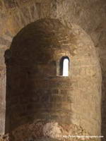 ABSIDIOLO BAJO LA TORRE