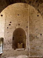 PRESBITERIO NORTE DESDE EL INTERIOR DE LA CAPILA BAJO LA TORRE
