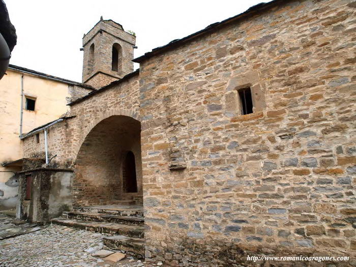 VISTA DE LA CABECERA DEL TEMPLO