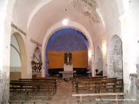 INTERIOR DEL TEMPLO HACIA LA CABECERA