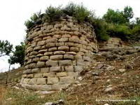 TORREN DEL NGULO SURESTE, A BASE DE GRANDES SILLARES