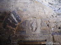 DETALLE PUERTA ACCESO A TORRE. T�MPANO CON CRISTO EN MANDORLA