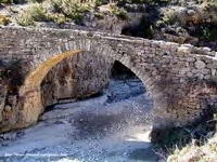 PUENTE MEDIEVAL EN EL CAMINO A SARSA