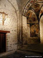 PILAR DE TRIPLE ESQUINA JUNTO A LADO NORTE DEL ARCO TRIUNFAL