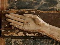 DETALLE DE LA MANO DERECHA