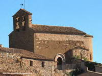 IGLESIA CORONANDO EL CERRO