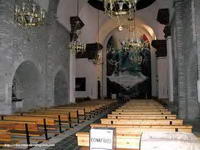 INTERIOR DEL TEMPLO HACIA LA CABECERA. LA NAVE PUEDE SER ROM�NICA.