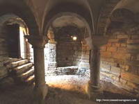 LATERAL NORTE Y ACCESO A LA CRIPTA