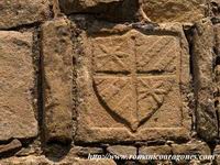ESCUDO SOBRE LA PORTADA DEL MURO SUR
