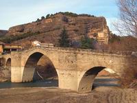 PUENTE AGUAS ABAJO DE LA ORILLA DERECHA