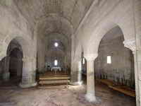 INTERIOR DEL TEMPLO. NAVE CENTRAL HACIA LA CABECERA