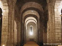 NAVE CENTRAL HACIA LOS PIES. B�VEDAS DE MEDIO CA��N.