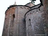 �BSIDES CENTRAL Y NORTE.CAMBIO DE TONO DEBIDO AL MURO QUE OCULTABA EL �BSIDE NORTE