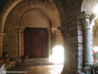 �NGULO SURESTE DEL CLAUSTRO. PORTADA DE ACCESO AL TEMPLO
