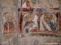 PINTURAS EN CILINDRO Y PRESBITERIO DEL LADO NORTE
