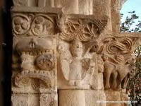 CAPITELES LADO SUR