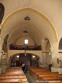 INTERIOR DEL TEMPLO HACIA LOS PIES