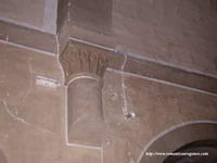 CAPITEL CON COLUMNA CERCENADA