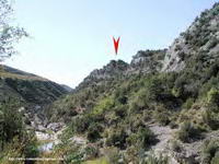 SITUACI�N DE LOS RESTOS, UNA VEZ LLEGADOS AL BARRANCO, DESDE BASTAR�S.