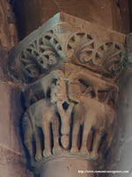 CAPITEL DEL VANO CENTRAL