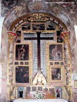 ABSIDIOLO NORTE OCULTO POR RETABLO BARROCO