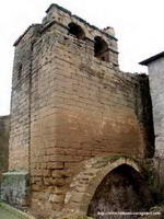 TORRE A LOS PIES DEL TEMPLO, DESDE EL OESTE