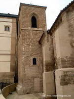 TORRE CAMPANARIO ADOSADA