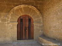 PORTADA ACCESO EN MURO SUR