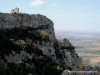 SITUACI�N DEL �CASTILLO� DESDE EL NORTE. AL FONDO, LA HOYA DE HUESCA