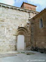 PORTADA CEGADA EN MURO SUR